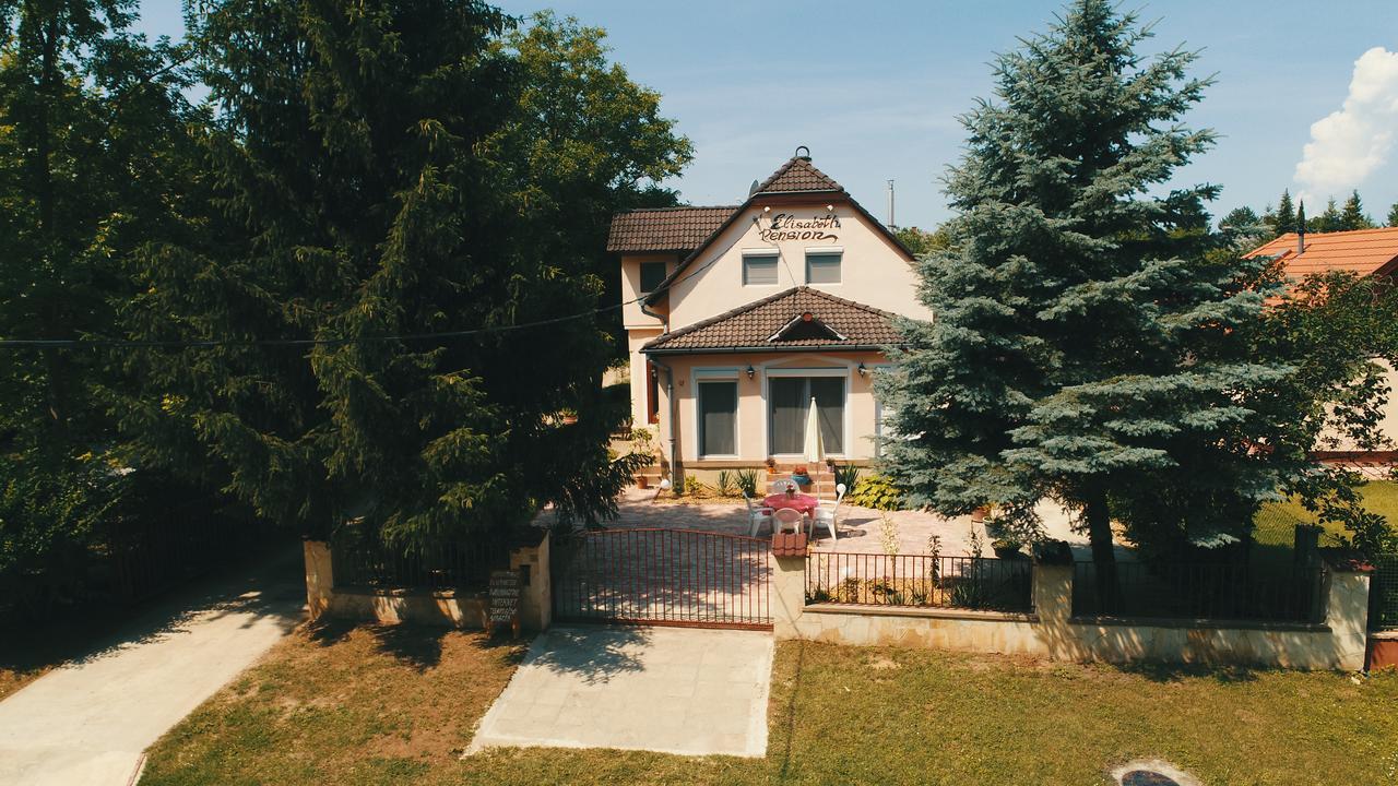 Pension Elisabeth Балатонлелле Экстерьер фото